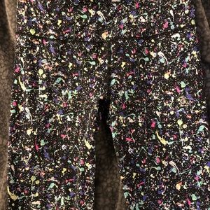 VS Knockout Crop Tight